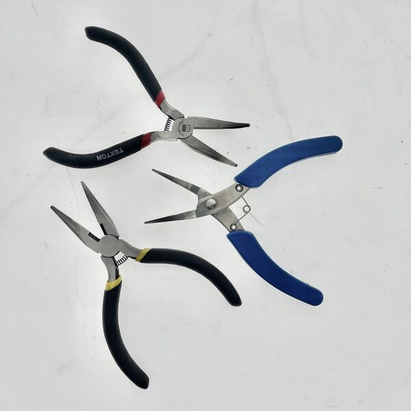 File:Needle nose pliersss.jpg